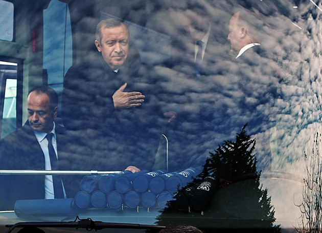 İzmir'de 12 başkan adayı daha açıklandı - Resim: 4