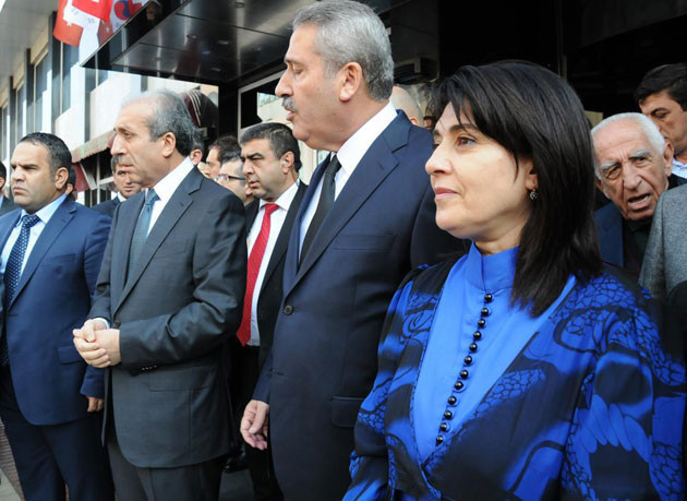 Barzani ve Perver'e Diyarbakır'da çılgın karşılama - Resim: 3