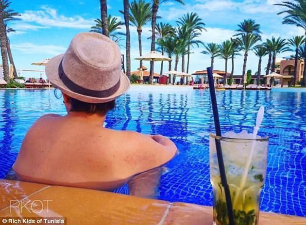 Tunus'un zengin çocukları sosyal medyayı sallıyor - Resim: 4