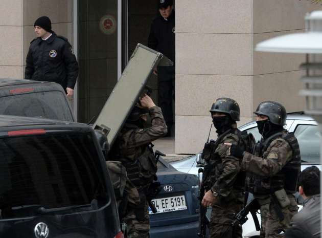 Berkin Elvan savcısı rehin alındı - Resim: 1