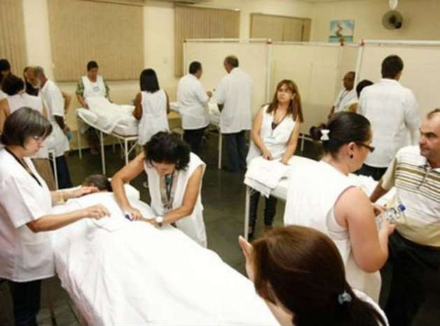 Satırla tedavi ediyorlar, idrar içip sağlıklı kalıyorlar! - Resim: 2