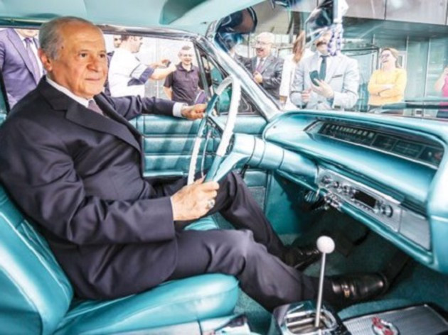 Devlet Bahçeli'nin yeni bir arabası daha oldu! Etti 11... - Resim: 1
