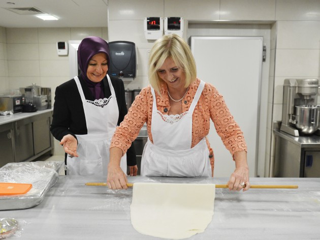 Firts Lady'lerin mantı keyfi - Resim: 3