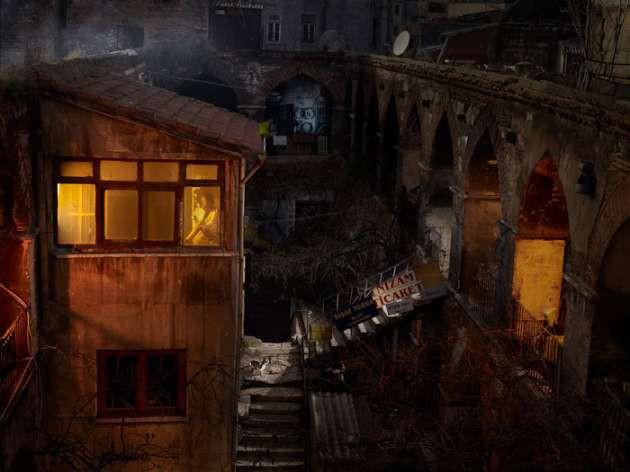 Çatılardan gözetleyip fotoğrafladı - Resim: 1