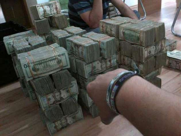 Mafya babasının inanılmaz zenginliği - Resim: 1