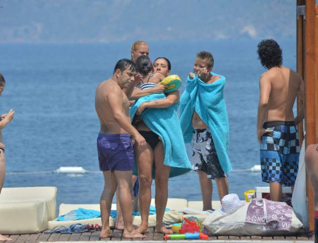 Işın Karaca yeni haliyle tatilde - Resim: 3