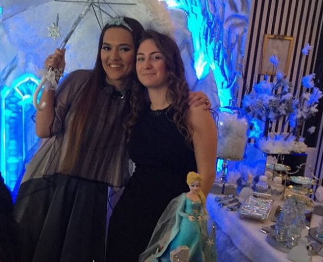 Demet Akalın'ın kızı Hira 1 Yaşında! - Resim: 3