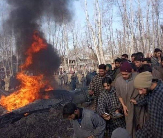 Son dakika Pakistan ve Hindistan savaşı mı başlıyor Pakistan Hint uçaklarını vurdu - Resim: 4