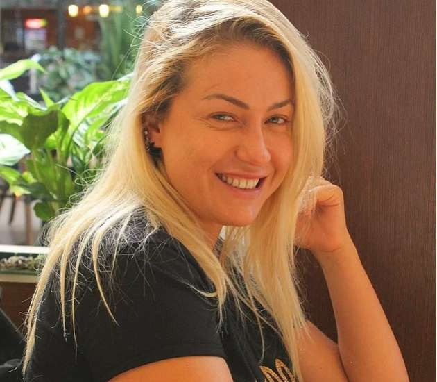 Çocuk yaşta evlenen ünlüler - Resim: 3