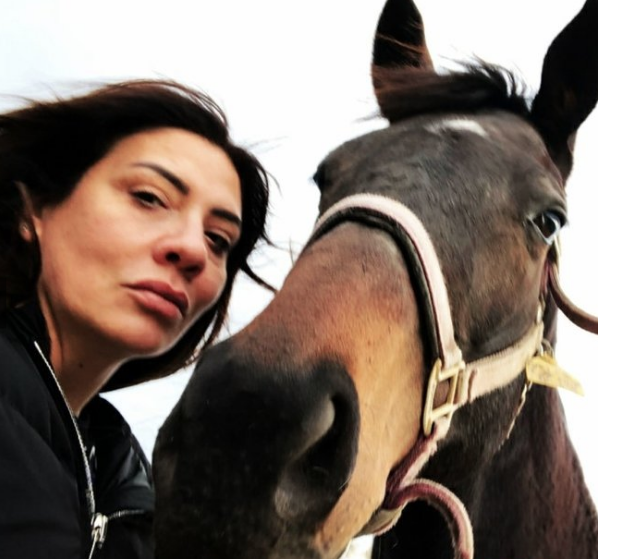 Işın Karaca ve Tuğrul Odabaş'ın ayrılık nedeni ortaya çıktı 'at' krizi evlilik bitirdi - Resim: 2