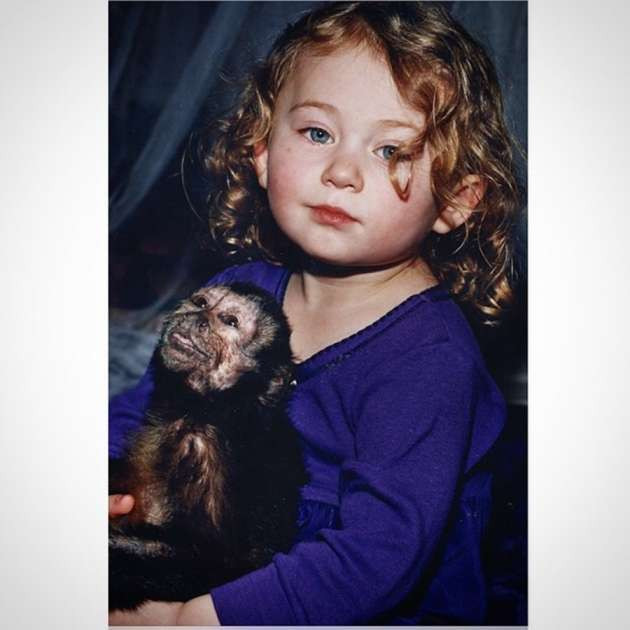 Vahşi hayvanlarla 12 yıl yaşayan kız - Resim: 3