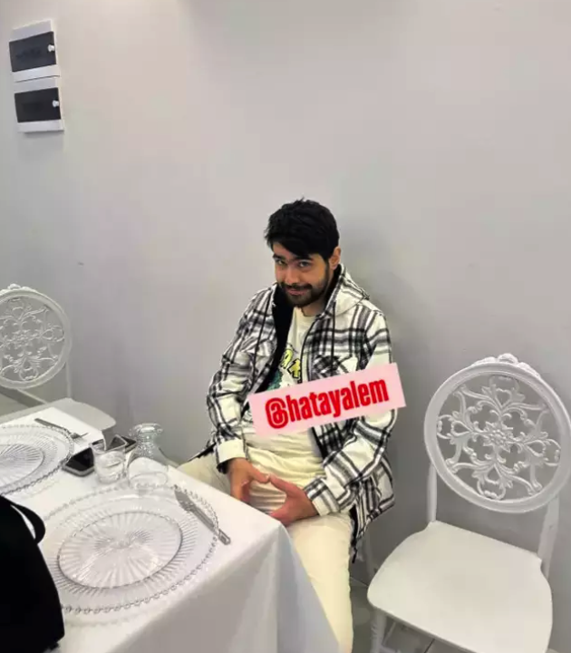 3 yıldır evden çıkmayan Barış Özbay'dan şaşırtan hareket! Arkadaşının nişanına katıldı - Resim: 0