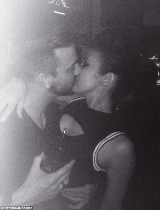 Sanal seks iddiası ortalığı sarstı - Resim: 3