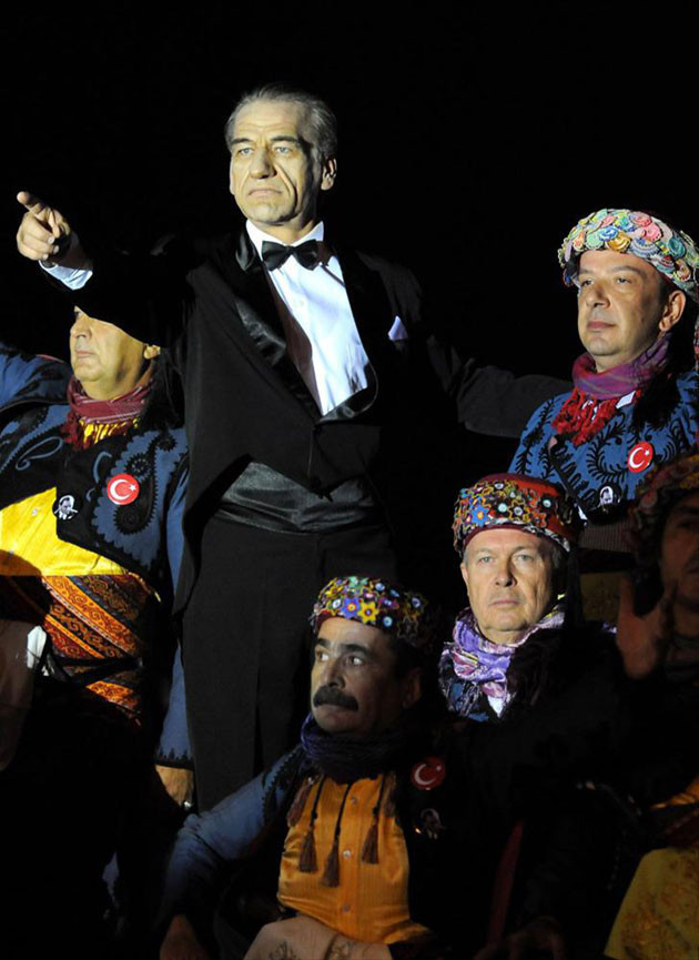 Bin kişi zeybek oynadı - Resim: 4