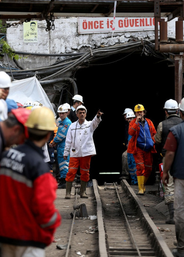 Soma'da gözler artık bu kapıda - Resim: 1