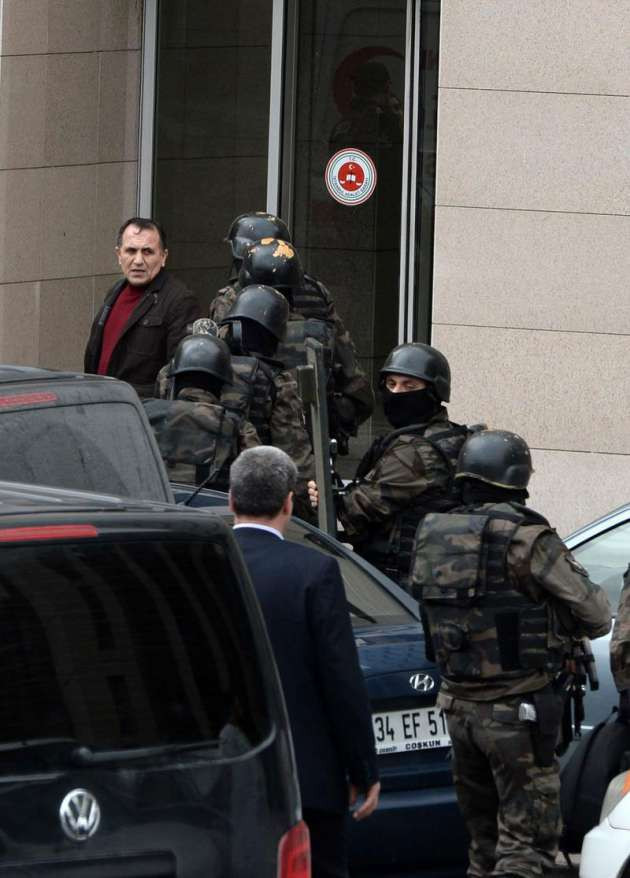 Berkin Elvan savcısı rehin alındı - Resim: 4