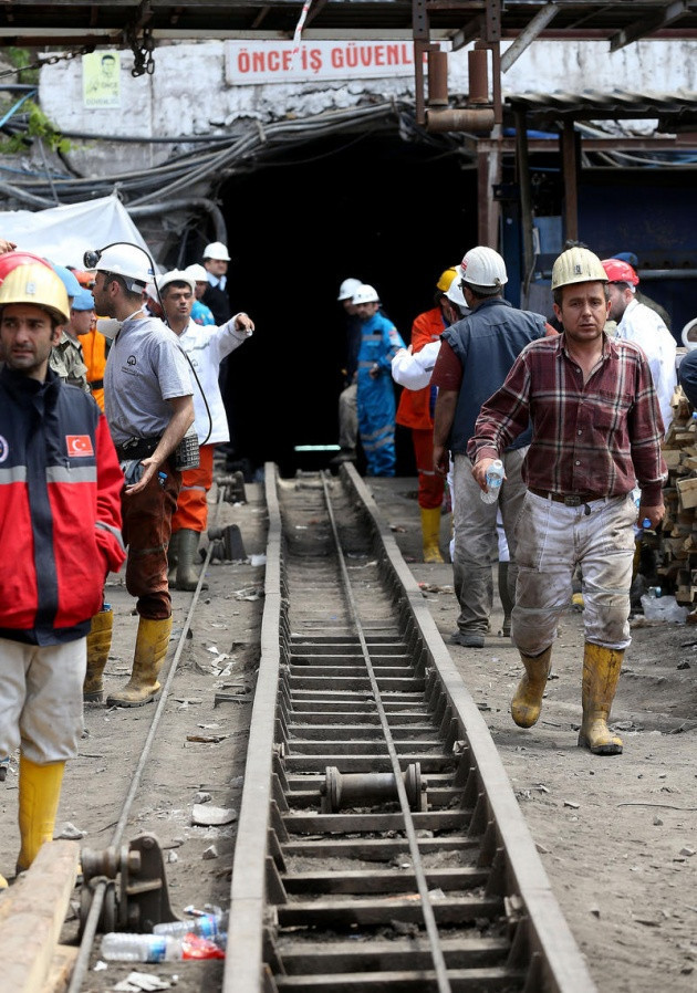 Soma'da gözler artık bu kapıda - Resim: 3