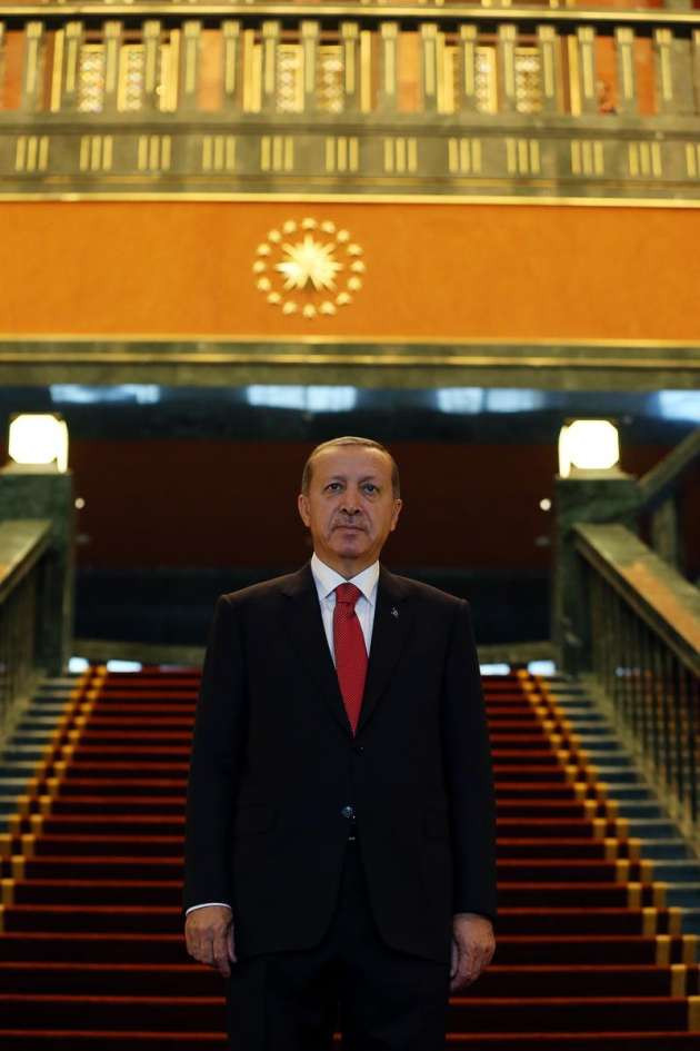 Cumhurbaşkanı Erdoğan'dan AK Saray'da ilk pozlar - Resim: 1