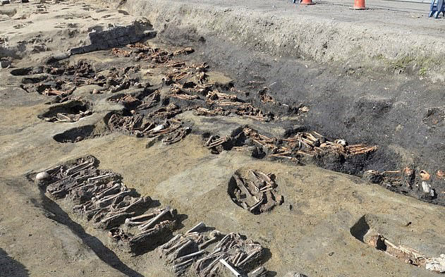 Japonya’da 350 kişilik tarihi toplu mezar bulundu - Resim: 0