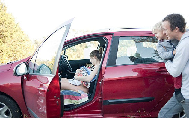 Sürücü koltuğunda böyle doğum yaptı! - Resim: 4