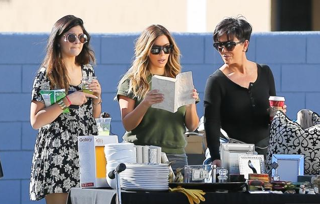 İç çamaşırlarını satılığa çıkardı - Resim: 1