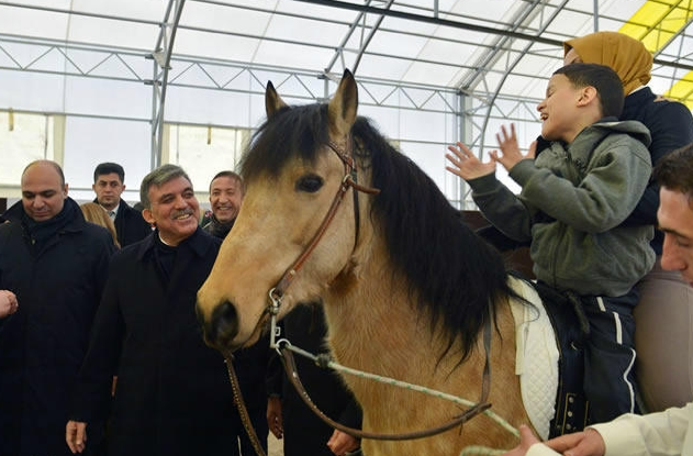 Cumhurbaşkanı Gül bu kıza hayran kaldı! - Resim: 3