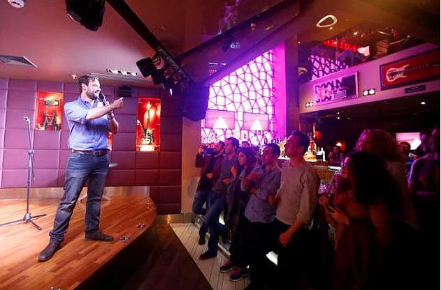 Türkçe bilmeyen Osmanlı torununa bakın herkes onu konuşuyor - Resim: 3