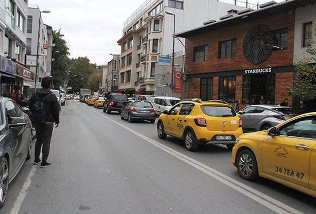 Çarpışma'nın setinde olay çıktı! Kıvanç Tatlıtuğ'a tepki - Resim: 3