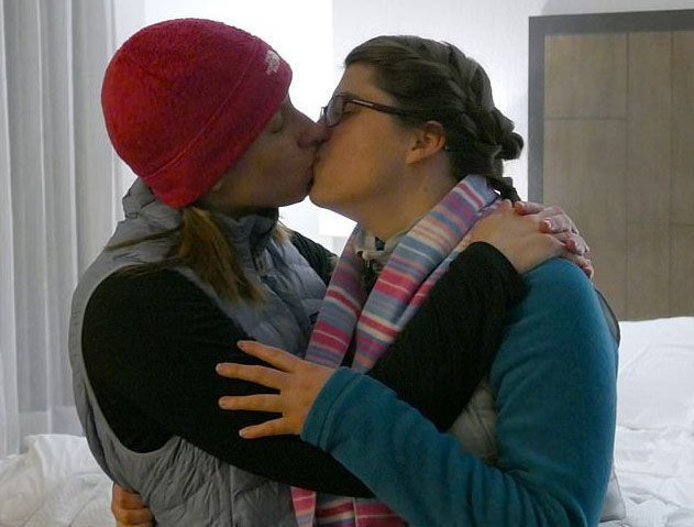 Kadın ve erkek danışmanıyla cinsel ilişkisi çıktı! ABD'yi sarsan çıplak vekil istifa etti - Resim: 1