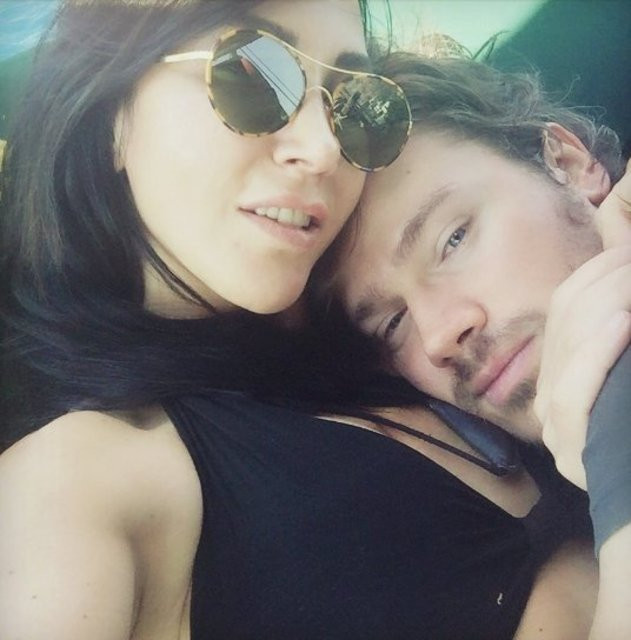 İki defa küsüp barışmıştı! Hande Yener, sevgilisine yol verdi - Resim: 1