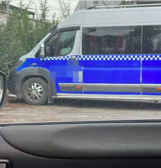 Minibüste iğrenç taciz! Genç kızı önce kilitledi sonra kelepçeledi! Detaylar iğrenç - Resim: 1