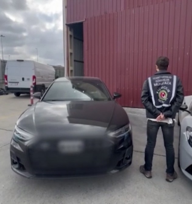 Bakanlık duyurdu! 10 lüks araca el konuldu piyasa değerleri dudak uçuklattı - Resim: 1