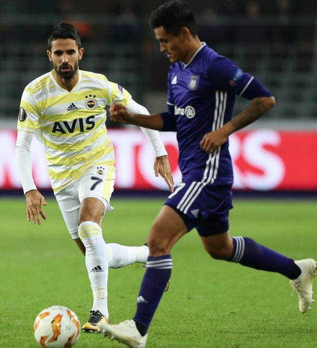 Fenerbahçe'de o isme büyük tepki: Ayakta duramıyor - Resim: 2