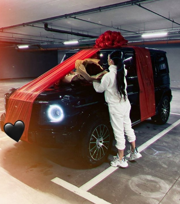 Vida'dan eşine dudak uçuklatan hediye - Resim: 0