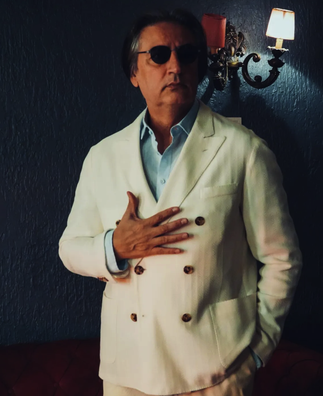 Şarkıcı Çelik saçlarını boyattı! O haline sosyal medyada yorum yağdı - Resim: 2