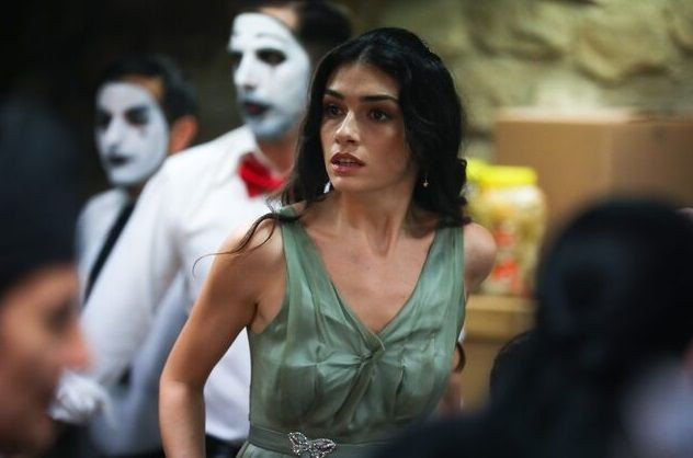 Demet Evgar'ın yeni dizisi Alev Alev'in yayın tarihi belli oldu! İşte konusu ve oyuncuları - Resim: 3