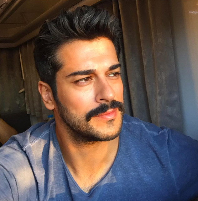 Fahriye Evcen’den Burak Özçivit'e 'gözüm üzerinde' mesajı - Resim: 2