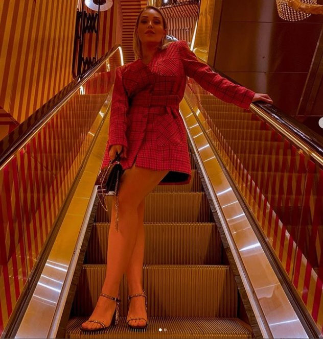 Geçmiş temizleme vaadi ile vurgun! 20'ye yakın ünlü isimle pazarlığa oturdu - Resim: 1