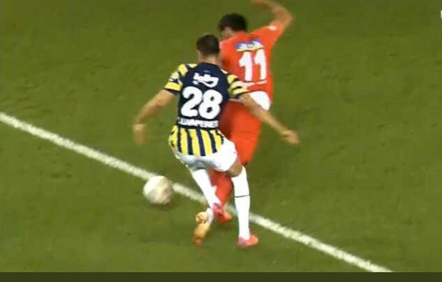 Ahmet Çakar canlı yayını bastı! Fenerbahçe maçında katliam var - Resim: 1