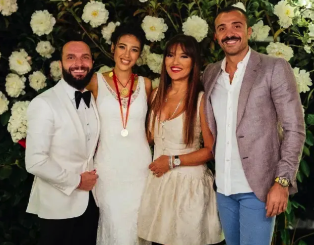 Demet Akalın ile Berkay Şahin 6 yıllık küslüğün ardından barıştı! Ağlayarak sarıldılar sosyal medya sallandı - Resim: 1