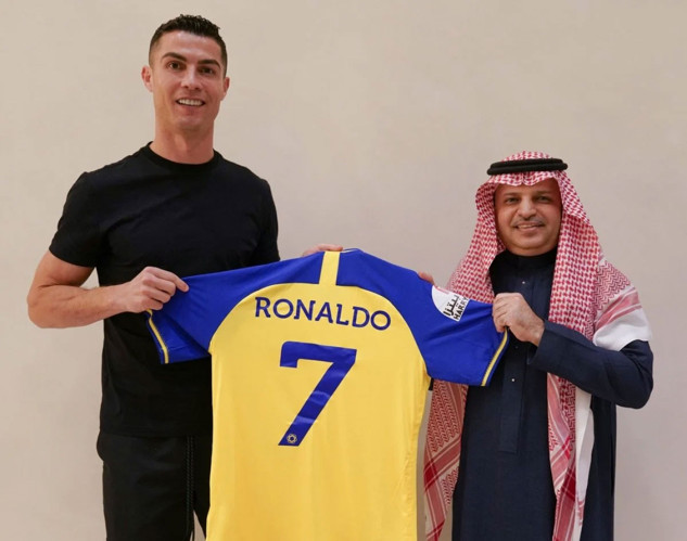 Ronaldo'nun Al- Nassr'a transferi gerçekleşti! 2.5 yıllık anlaşma - Resim: 0