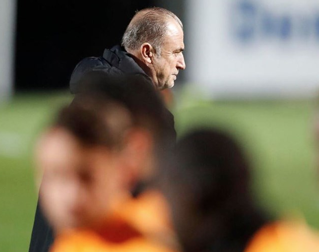 Galatasaray'da büyük revizyon! Terim 5 ismin biletini kesti - Resim: 1