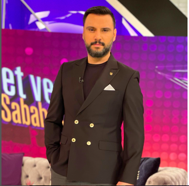 Şarkıcı Alişan 3 yaşındaki oğlu Burak'a masaj yaptırdı tepki yağdı işin aslı çok başka çıktı - Resim: 1