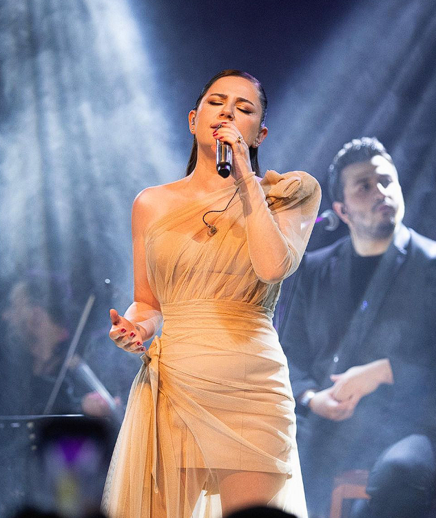 Şarkıcı Merve Özbey hastanelik oldu! Bütün konserlerini tek tek iptal etti - Resim: 4