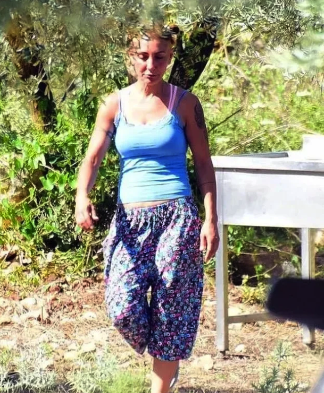Sırra kadem basmıştı! Rock müziğin asi kızı Özlem Tekin yıllar sonra ortaya çıktı son hali... - Resim: 4