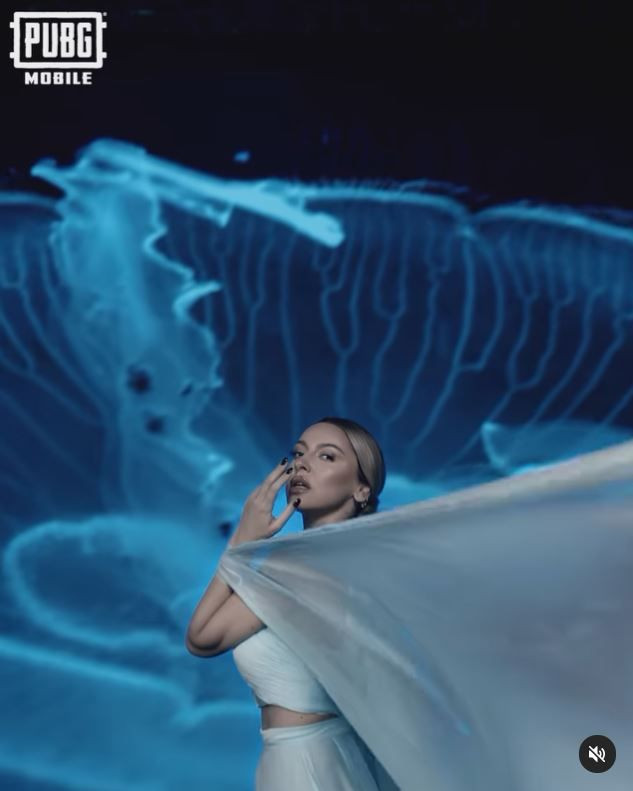 Hadise 'Coş Dalgalan' şarkısına su altında klip çekti Efsane görüntüler... - Resim: 1