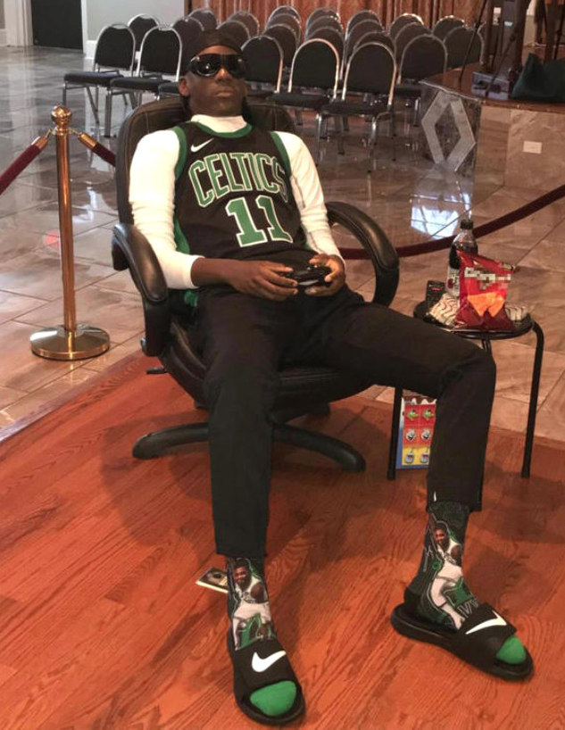 Bu gördüğünüz genç aslında bir ölü gerçekler şoke ediyor - Resim: 2