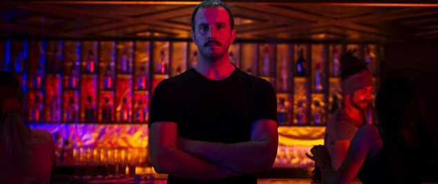 Netflix'in yeni Türk dizisi Bir Başkadır'ın ilk fragmanı geldi! İşte konusu ve oyuncuları - Resim: 3