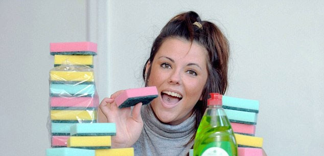 Öğünlerinde 20-25 tane bulaşık süngeri yiyor! İnanılır gibi değil - Resim: 3