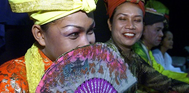 Dünyadan uzak yaşıyorlar 5 cinsiyetleri var - Resim: 4